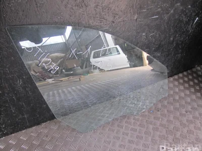 BMW X1 (F48) 2016 Vitre de porte Right Front - Image 1