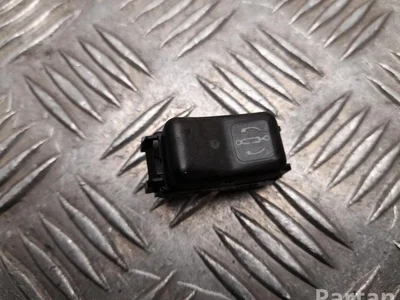 Mercedes-Benz 140 820 57 10 / 1408205710 S-CLASS Coupe (C140) 1994 Commutateur multiple - Image 1