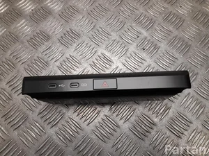 Lexus 85532-48030, 86190-46010 / 8553248030, 8619046010 LBX 2025 Yстройство ввода USB