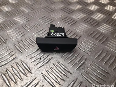 Mazda DN4J 664H0 / DN4J664H0 MX-30 DR 2022 Éclairage d'urgence / interrupteur de danger - Image 1