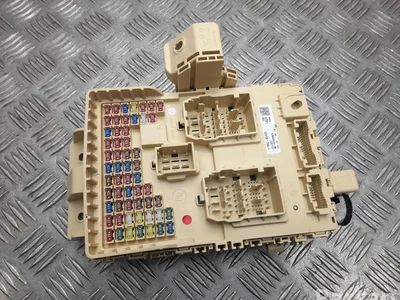 Hyundai 91950-KL020 / 91950KL020 IONIQ 6 2024 Boîte à fusibles - Image 1