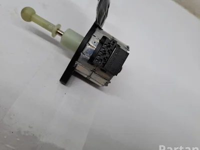 BMW 307220060 3 Convertible (E93) 2011 Réglage de la hauteur de l'interrupteur - Image 1