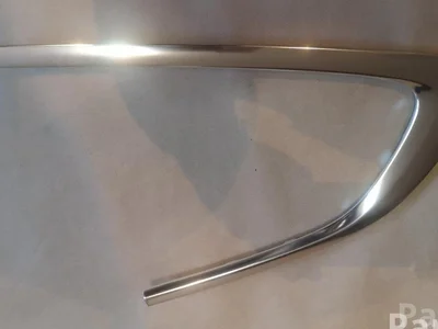 BMW 51357196418 5 Gran Turismo (F07) 2009 Décoration de cadre de verre porte - Image 1