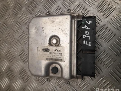 Fiat 51957011 500L (351_, 352_) 2013 Unité de contrôle moteur - Image 1