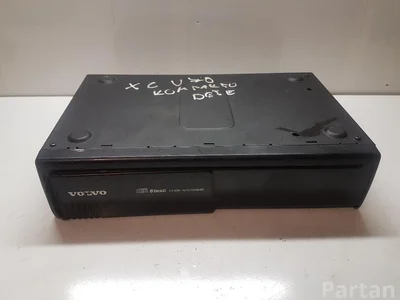Volvo 8651018 XC70 CROSS COUNTRY 2003 Changeur de CD - Image 1