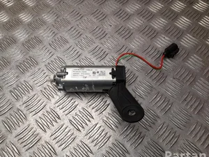 Volkswagen 1T3 843 459 A, 2X8X56, D409400 / 1T3843459A, 2X8X56, D409400 ID. Buzz 2024 Moteur de fermeture de porte Right Rear