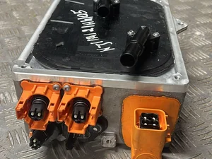 Volkswagen 5QS915684H Tayron 2025 Onduleur avec convertisseur