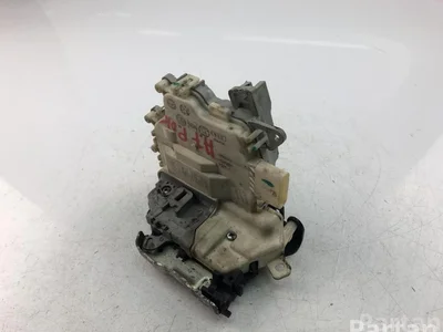 Audi 8J1837016C A4 (8K2, B8) 2014 Serrure de porte - Image 1