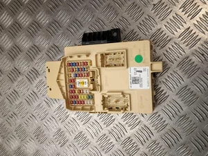 Kia 91950-D4320 / 91950D4320 OPTIMA Sportswagon 2017 Boîte à fusibles