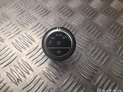 Mercedes-Benz A 223 905 43 03 / A2239054303 EQE V295 2022 Interrupteur de lumière - Image 1