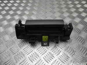 Dodge 3025988-RH / 3025988RH CARAVAN 2015 Poignée de porte