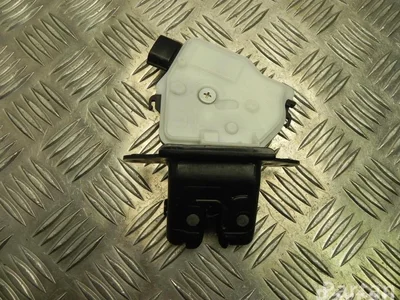 Toyota S1, E019 PRIUS PHV (_W52_) 2018 Serrure - Image 1