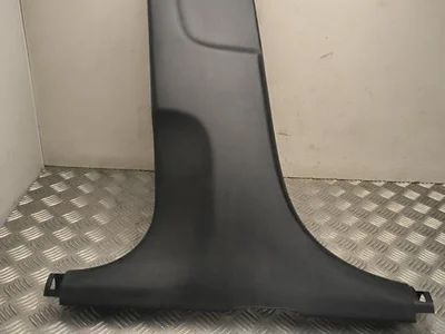 Hyundai 85835BE000 Kona II 2023 Облицовка стойки B снизу левой стороне - Изображение 1