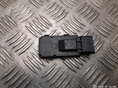 Mercedes-Benz A 000 905 27 20 / A0009052720 GLC X254 2024 Amplificateur d'antenne - Image 1