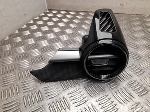 Škoda 6VC 858 417 C, 6VC 853191 / 6VC858417C, 6VC853191 Fabia PJ 2025 Dysza powietrzna z przodu po prawej