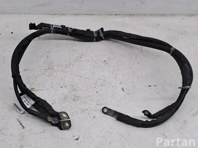 Mercedes-Benz A2054402336 C-CLASS (W205) 2015 Akumuliatoriaus laidai - Paveiksliukas 1