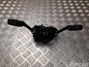 Škoda 2Q0 953 521 AB, 2Q0 953 502 AB, 2Q0 959 653 / 2Q0953521AB, 2Q0953502AB, 2Q0959653 Fabia PJ 2025 Vairo kolonėles svirčių/jungiklių blokas