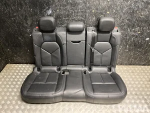 Porsche MACAN (95B) 2019 Rear seat
