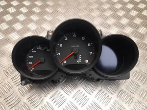 Porsche 95B 920 900 HT / 95B920900HT MACAN (95B) 2019 Deska rozdzielcza km/h Automatyczna skrzynia biegów