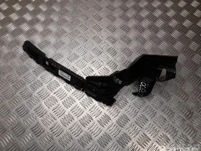 Ford USA LJ8B-17E850-AE / LJ8B17E850AE Mustang Mach-E 2022 Support pour pare-chocs Right Rear - Image 1