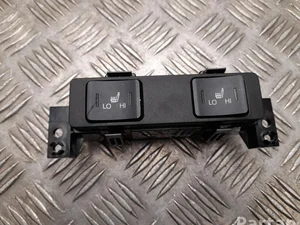 Toyota PRIUS PHV (_W52_) 2020 Interrupteur de chauffage de siège