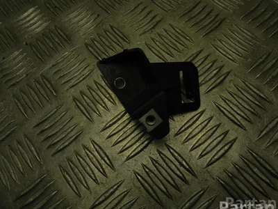 Maserati B172 LEVANTE 2019 Support pour la garniture - Image 1