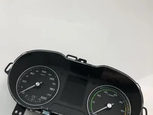 MG ZS11EV71102 MG4 Trophy 2023 Tableau de bord