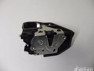 BMW 7229460 3 (F30, F80) 2013 Serrure de porte - Image 1
