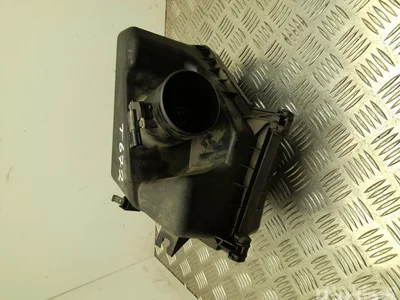 Toyota TOYOTA0R04 AVENSIS sedanas (_T27_) 2012 Oro filtro korpusas - Nuotrauka 1