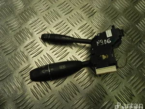 Mercedes-Benz 3OS01120411-24 / 3OS0112041124 E-CLASS (W212) 2010 Levier /interrupteur de lumière courte longue