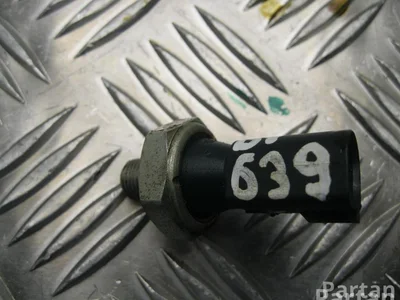 Škoda 03C919081 YETI (5L) 2010 Commutateur de pression d'huile - Image 1