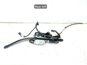 Chrysler 68368919AF, 68369596AD, 28729159, 5926737AB, PN5926737AB Pacifica 2021 Variklis durų uždarymo kairysis galinis