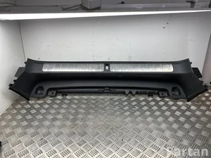 BMW 7424561 X4 (G02) 2019 Panelė bagažinės spynos kilpos