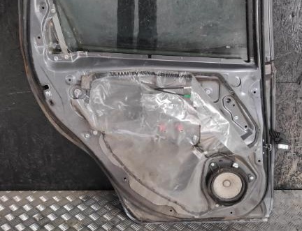 TOYOTA YARIS (_P13_) 2012 Door Left Rear