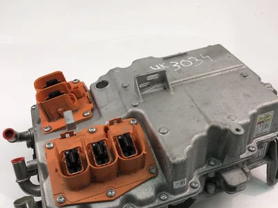 Volvo 32144041 XC60 II (246) 2019 Onduleur avec convertisseur - Image 1