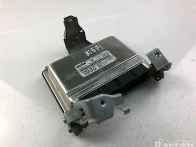 Toyota 89661-0D171; 0281011651 / 896610D171, 0281011651 YARIS (_P1_) 2003 Unité de contrôle moteur - Image 1