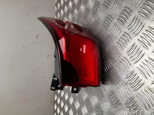 Lexus KOITO CT (ZWA10_) 2018 Feu arrière