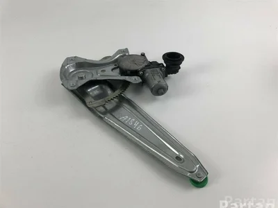 Toyota 85710-0D100 / 857100D100 YARIS (_P13_) 2017 Moteur de lève-vitre - Image 1