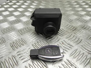 Mercedes-Benz A 212 905 35 01 / A2129053501 E-CLASS T-Model (S212) 2013 cylindre de serrure pour allumage