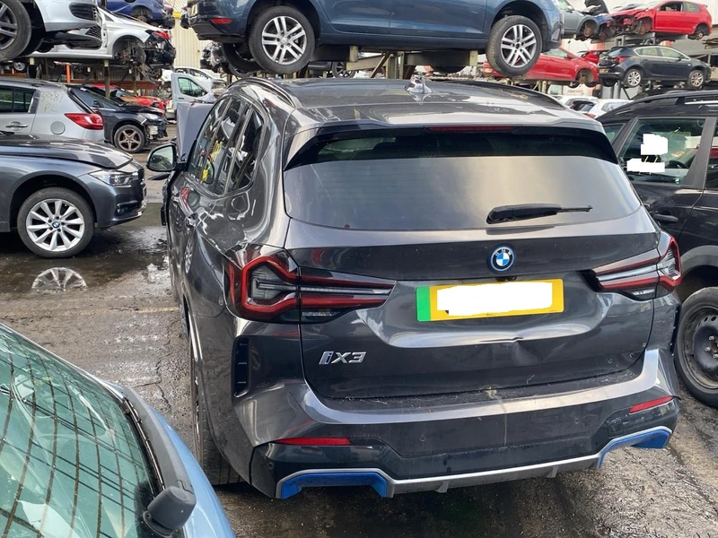 K158 BMW iX3 G08 2024 - Foto 2