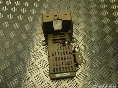 Subaru 82201FJ100 FORESTER (SJ) 2015 Boîte à fusibles - Image 1