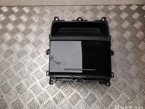 Mazda DFR7-64449, DFR7-G0396 / DFR764449, DFR7G0396 CX-30 DM 2022 Bac de rangement