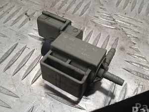 Audi 06E906283 Q5 (8R) 2010 Valve magnétique