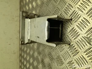 Porsche 8R0 807 134 D / 8R0807134D MACAN (95B) 2019 Motorhalter