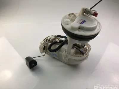 Honda 17708-S6M-932-M1 / 17708S6M932M1 CIVIC VII Coupe (EM2) 2003 Pompe d'alimentation - Image 1