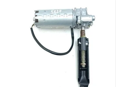 Maserati 82031014 QUATTROPORTE V 2011 Motor eléctrico, ajuste de asiento - Imagen 1