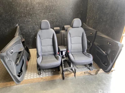 Ssangyong Tivoli Grand 2022 Set siège Panneau de porte Accoudoir - Image 1