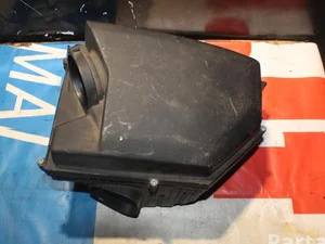 Volvo 6893747 XC70 II 2009 Boîtier de filtre à air