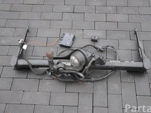 Audi 80A800495G ; 4M0907383F ; 80A959511A / 80A800495G, 4M0907383F, 80A959511A Q5 (FY) 2018 Attelage de remorque terminé