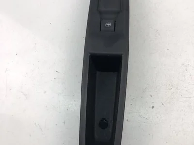 Renault 829505138R ZOE (BFM_) 2015 Bouton de lève-vitre - Image 1